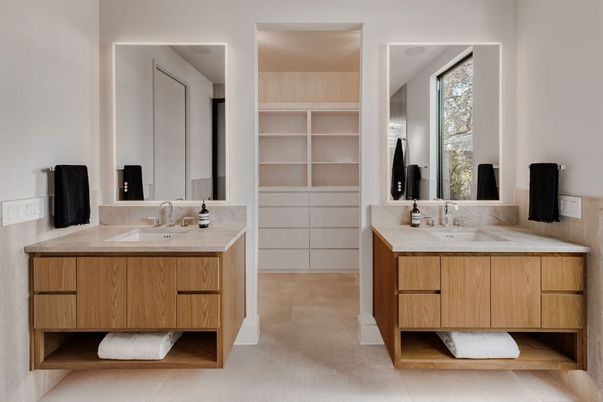 Bathroom, Dual Sink Vanities, Interior