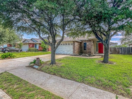 Attached, Backyard, Exterior, Facade, Brick Facade, Ranch