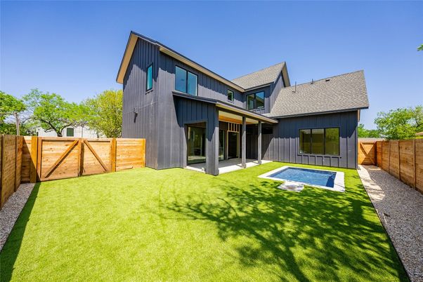 Backyard, Exterior, Pool