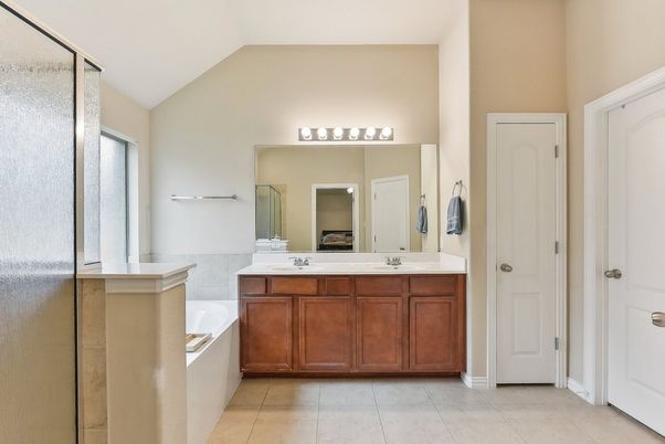 Bathroom, Dual Sink Vanities, Interior