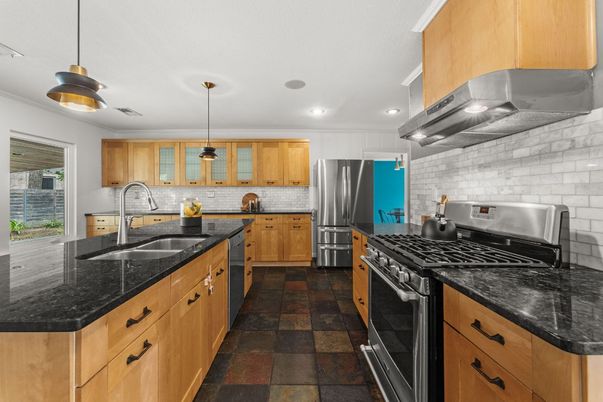 Interior, Kitchen, Pendant Lights, Recessed Lighting, Stainless Steel Appliances