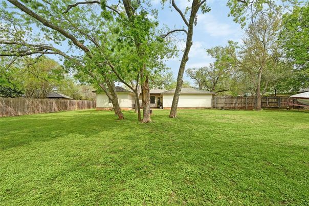 Backyard, Detached Garage, Exterior