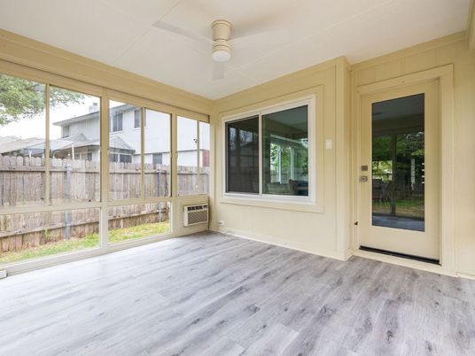 Empty room, Interior, Sun Room, Wood Texture Flooring