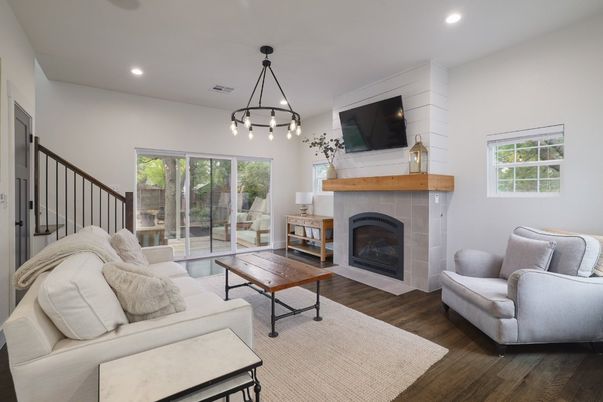 Fireplace, Interior, Living room, Pendant Lights, Recessed Lighting, Wood Texture Flooring