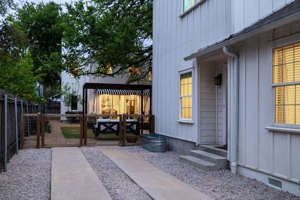 Backyard, Exterior