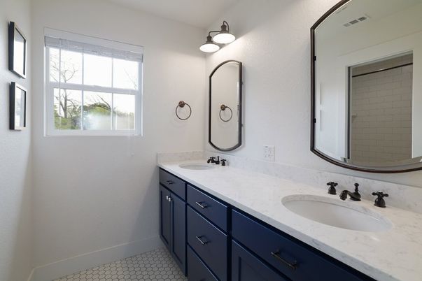Bathroom, Dual Sink Vanities, Interior
