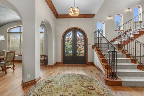 Interior, Pendant Lights, Wood Texture Flooring