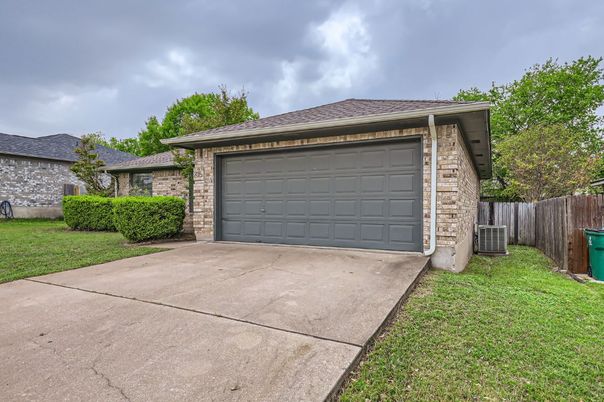 Detached Garage, Exterior
