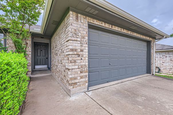 Detached Garage, Exterior