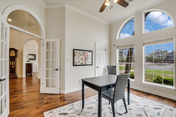 Home Office, Interior, Recessed Lighting, Wood Texture Flooring