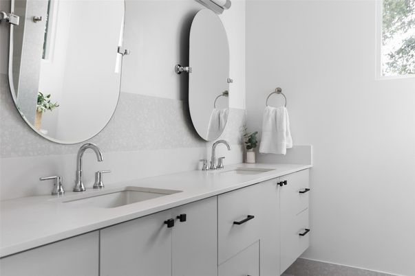 Bathroom, Dual Sink Vanities, Interior