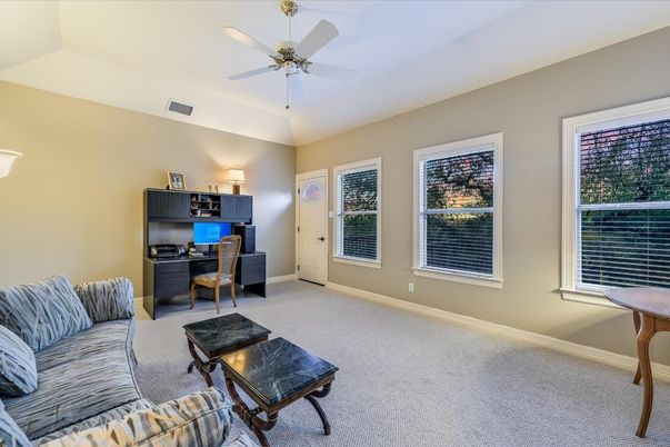 Home Office, Interior