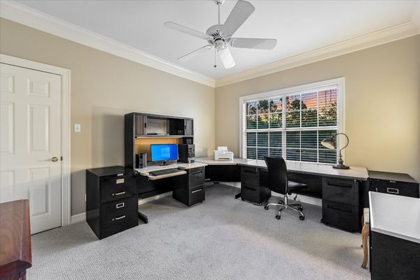 Home Office, Interior