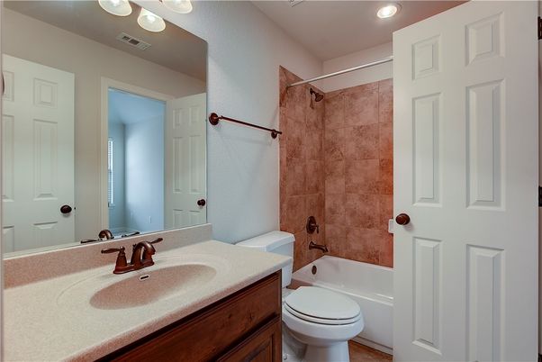 Bathroom, Interior, Recessed Lighting