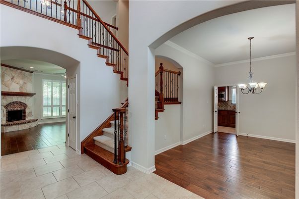 Chandelier, Fireplace, Interior, Wood Texture Flooring
