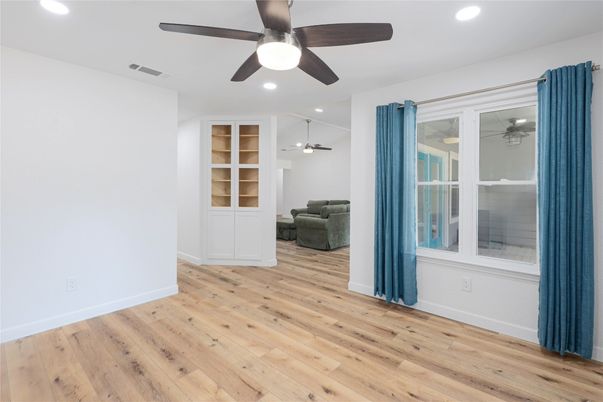 Empty room, Interior, Recessed Lighting, Wood Texture Flooring