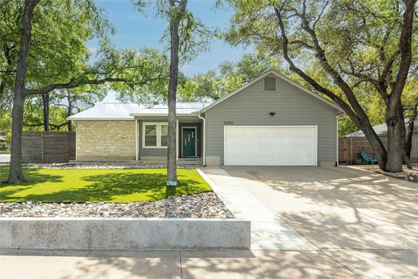 Attached, Exterior, Facade, Brick Facade, Ranch