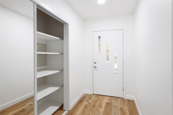 Interior, Recessed Lighting, Wood Texture Flooring