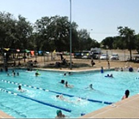 Exterior, Lake, Pool