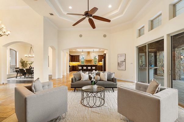 Chandelier, Dining room, Interior, Living room, Pendant Lights, Recessed Lighting