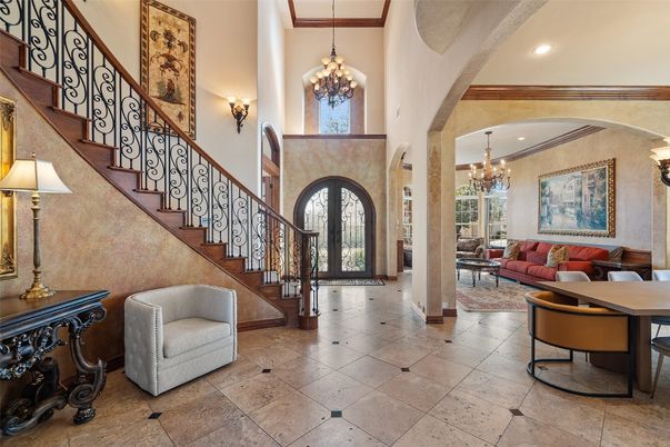 Chandelier, Interior, Recessed Lighting
