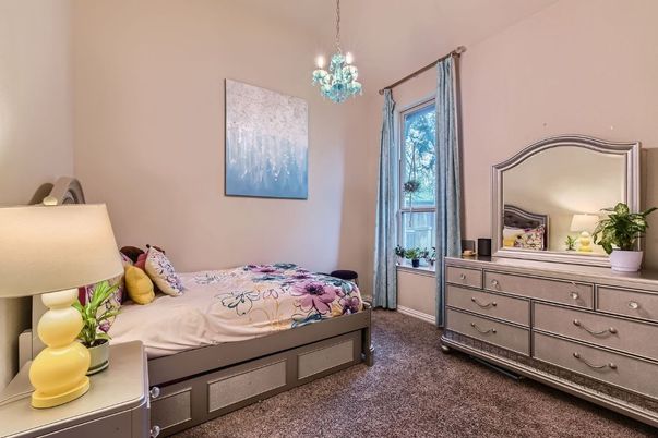 Bedroom, Chandelier, Interior, Pendant Lights