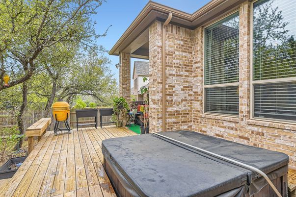 Exterior, Hot Tub