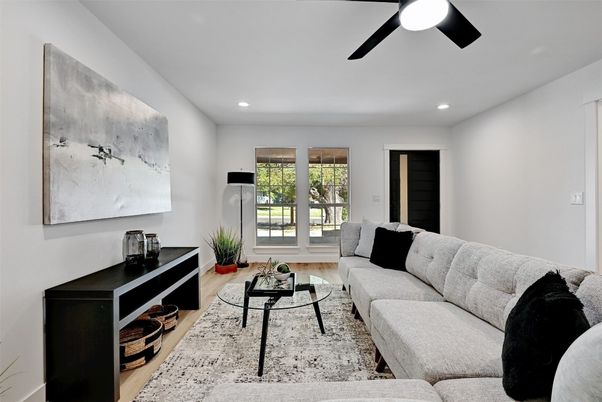Interior, Living room, Recessed Lighting, Wood Texture Flooring