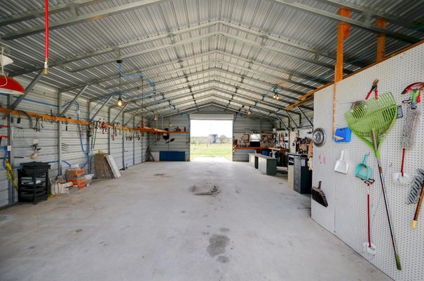 Garage, Interior