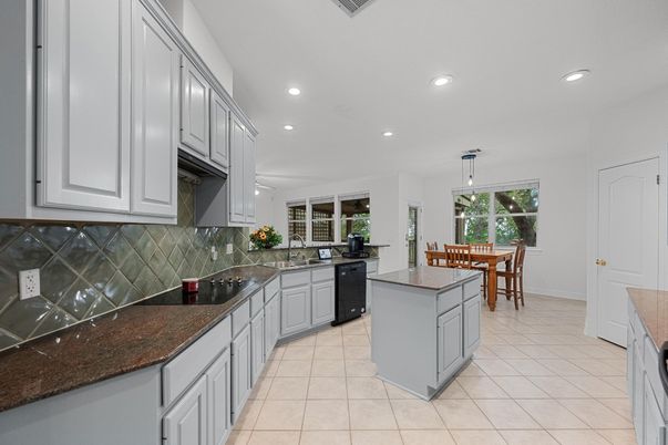 Dining room, Interior, Kitchen, Pendant Lights, Recessed Lighting