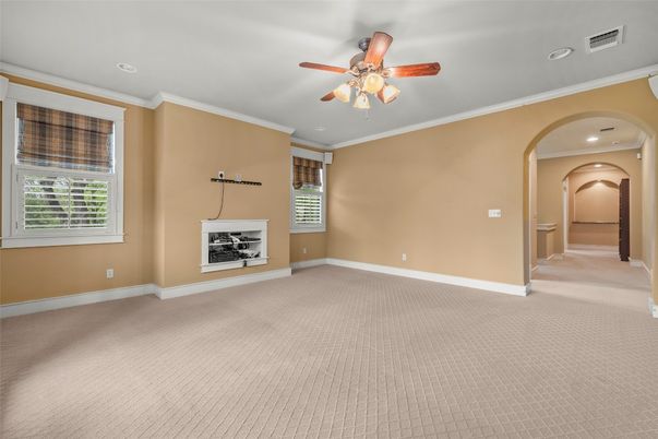 Empty room, Interior, Recessed Lighting