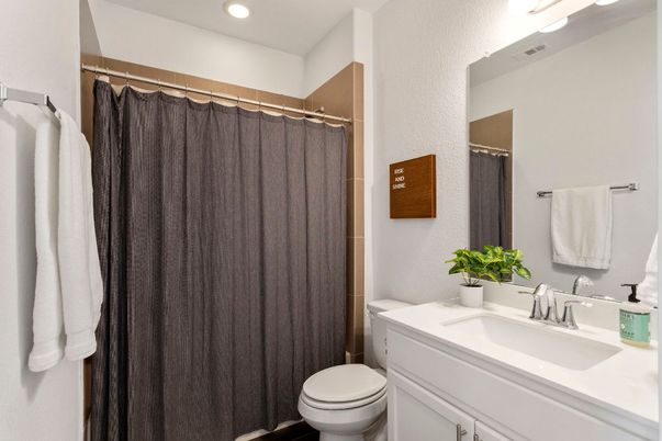 Bathroom, Interior, Recessed Lighting