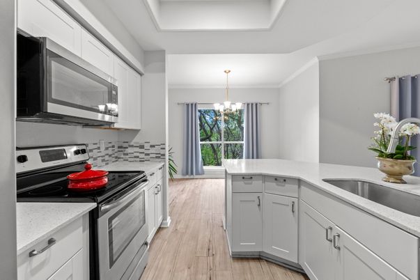 Chandelier, Interior, Kitchen, Wood Texture Flooring