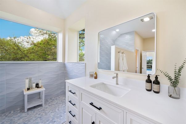 Bathroom, Interior, Recessed Lighting
