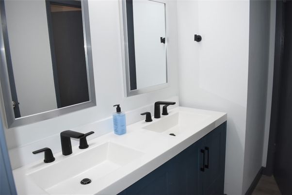 Bathroom, Dual Sink Vanities, Interior