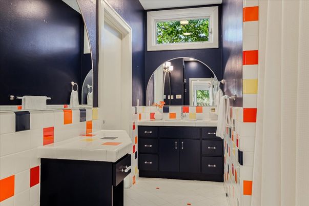 Bathroom, Interior, Tile Countertops