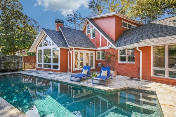 Exterior, Pool