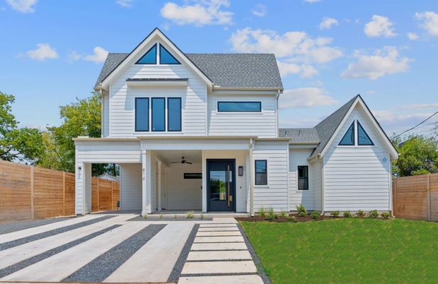 Attached, Exterior, Facade, Farmhouse