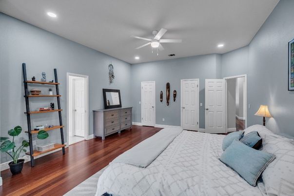 Bedroom, Interior, Recessed Lighting, Wood Texture Flooring