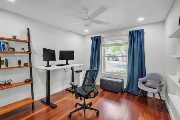 Home Office, Interior, Recessed Lighting, Wood Texture Flooring