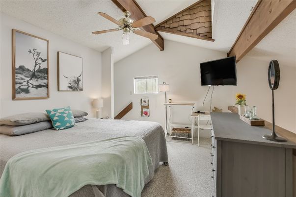 Bedroom, Home Office, Interior, Wooden Beams
