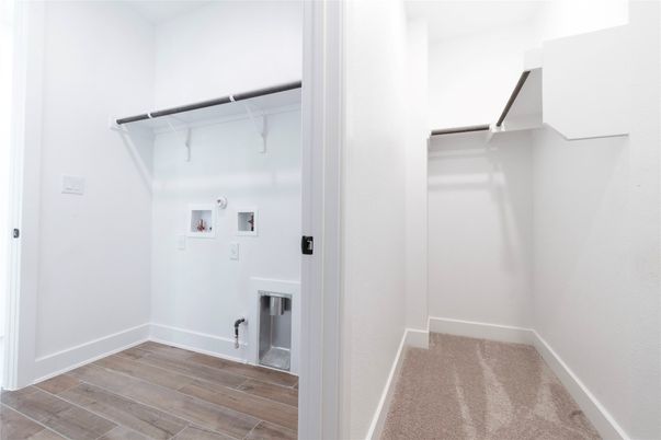 Interior, Walk-in Closets, Wood Texture Flooring