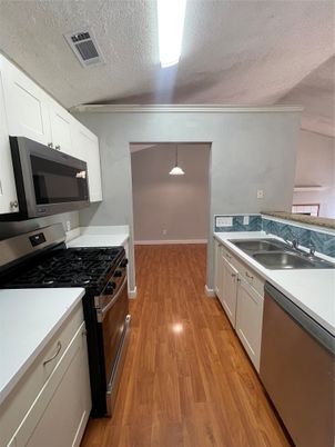 Interior, Kitchen, Pendant Lights, Wood Texture Flooring