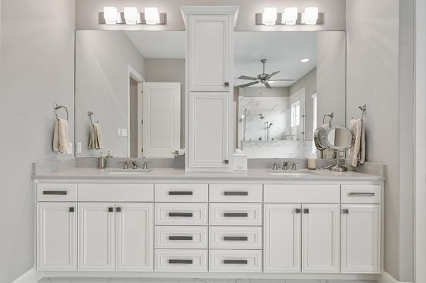 Bathroom, Dual Sink Vanities, Interior, Recessed Lighting