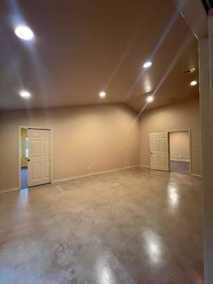 Empty room, Interior, Recessed Lighting