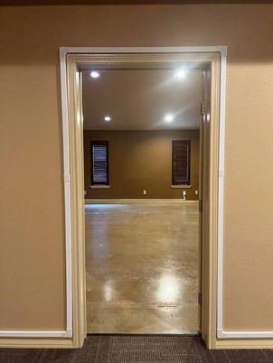 Empty room, Interior, Recessed Lighting