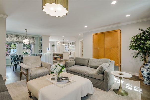 Dining room, Interior, Kitchen, Living room, Pendant Lights, Recessed Lighting, Wood Texture Flooring