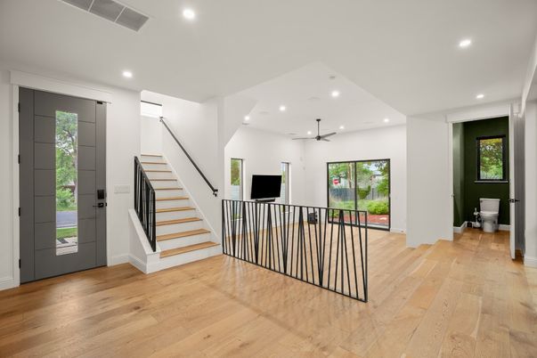 Interior, Recessed Lighting, Wood Texture Flooring