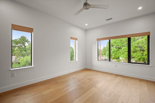 Empty room, Interior, Recessed Lighting, Wood Texture Flooring