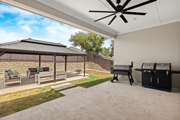Backyard, Exterior